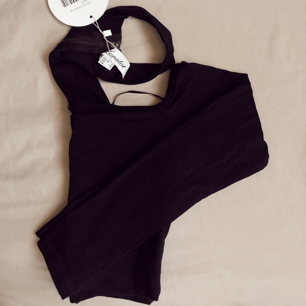 Open Shoulder choker long sleeve top
